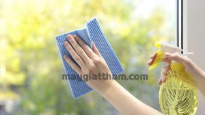 Cách lau kính sạch nhất