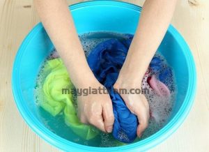 Cách làm cho quần áo không ra màu