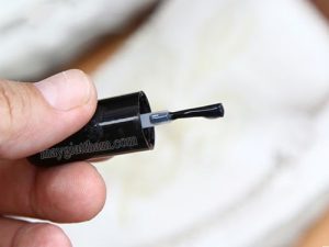 vệ sinh giày da trắng