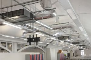 Hệ thống điều hòa biến tần VRV – VRF được giải nhiệt bằng gió