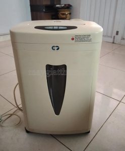 Máy huỷ tài liệu Comet C838