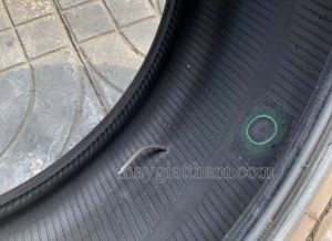 Tùy thuộc vào thương hiệu, kích thước lốp mà mức giá vá sẽ khác nhau