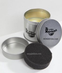 bảo quản xi giày Dr. Martens