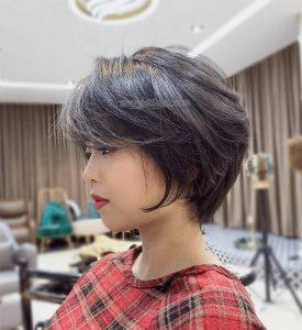 Tóc ngắn cho khuôn mặt tròn cá tính, năng động hơn